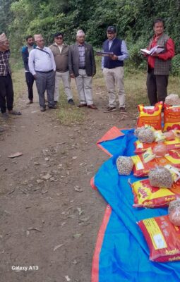 पर्वतका पहिरो पिडीतलाई बिश्वकर्मा समाजको सहयोग